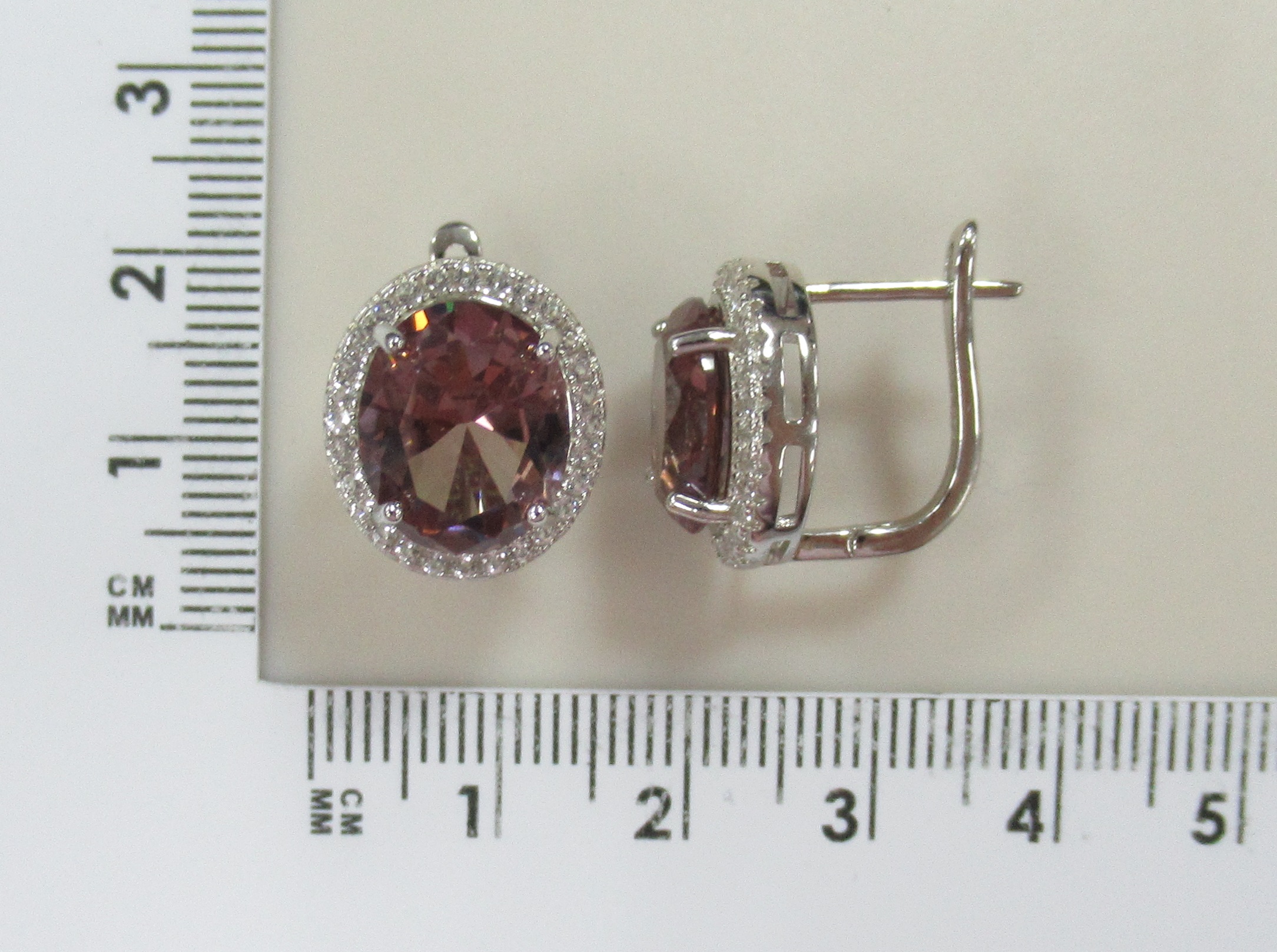 Серебряные серьги с султанитами